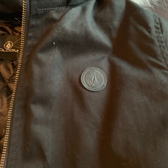 NWT Volcom Women’s Small Pow Now Jacket black faux fur - Picture 4 of 8